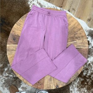 Lululemon Softstreme High-Rise Straight-Leg Pant
Regular